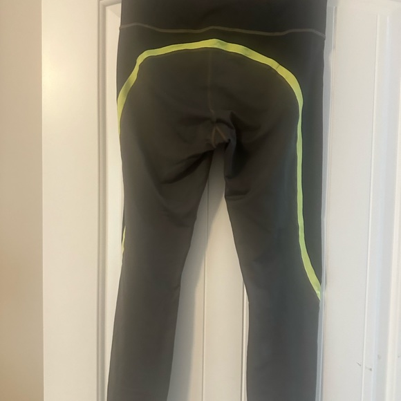 Athleta leggings - Picture 2 of 3